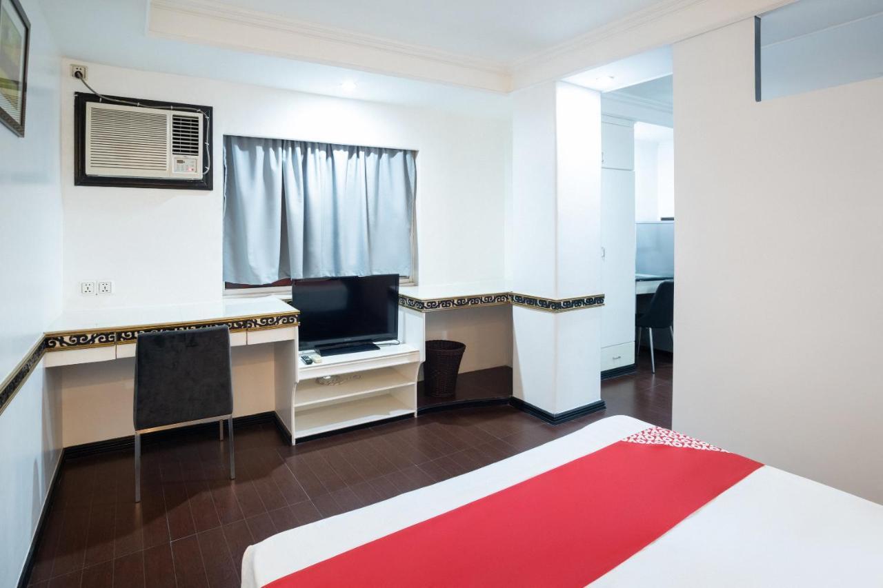 Oyo 138 White Palace Hotel Manila Kültér fotó